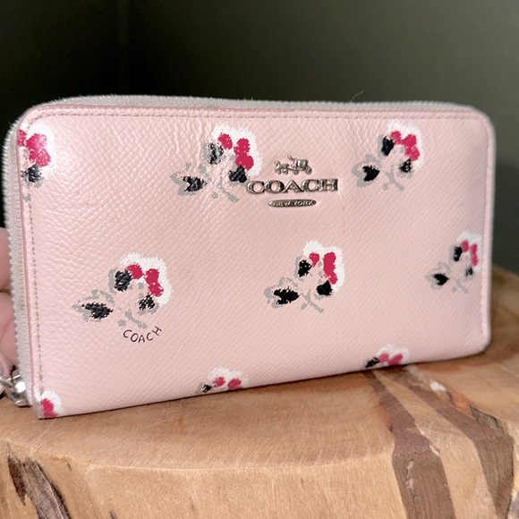 COACH Floral Crossgrain Wallet/Wristlet - Picture 3 of 14